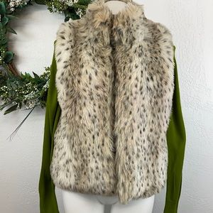 Valerie Stevens Faux Fur Vest in Cream and Brown